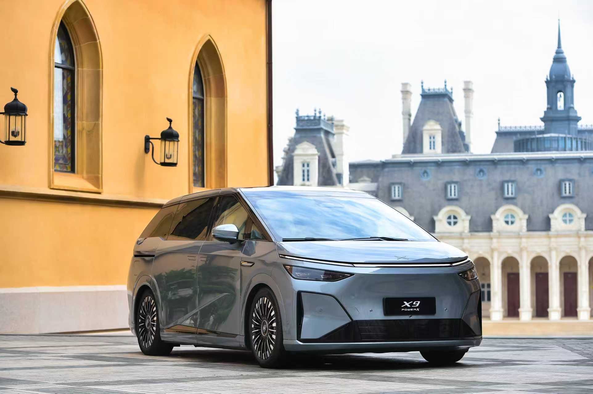 小鹏X9超级增程来到华为松山湖园区啦！小鹏X9超级增程 全球首发 华为Drive