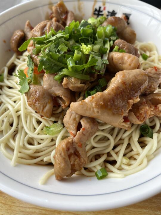 肥肠热干面，黑暗料理