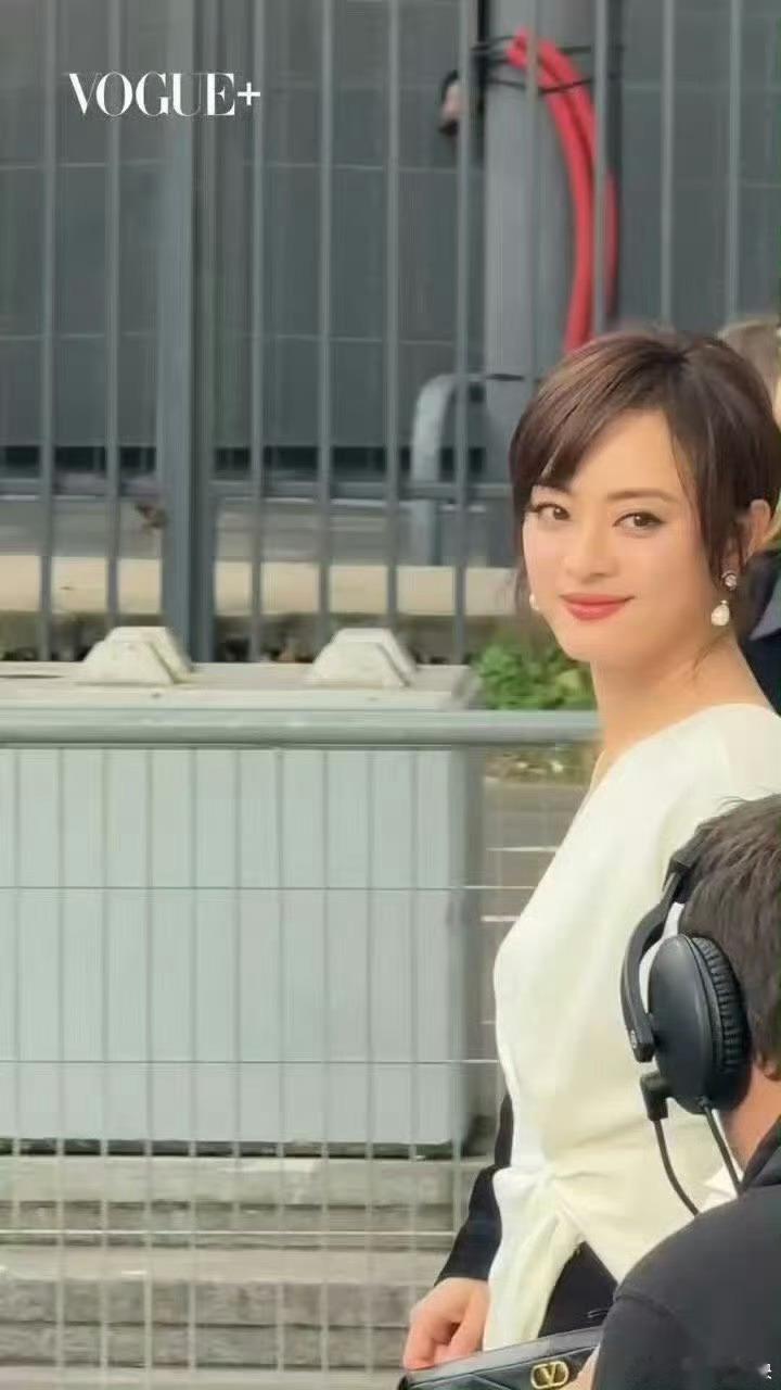 孙俪妆造正确 孙俪生图暴击时光美学！G社镜头显十年气质，妆造超对，美翻了！ ​​