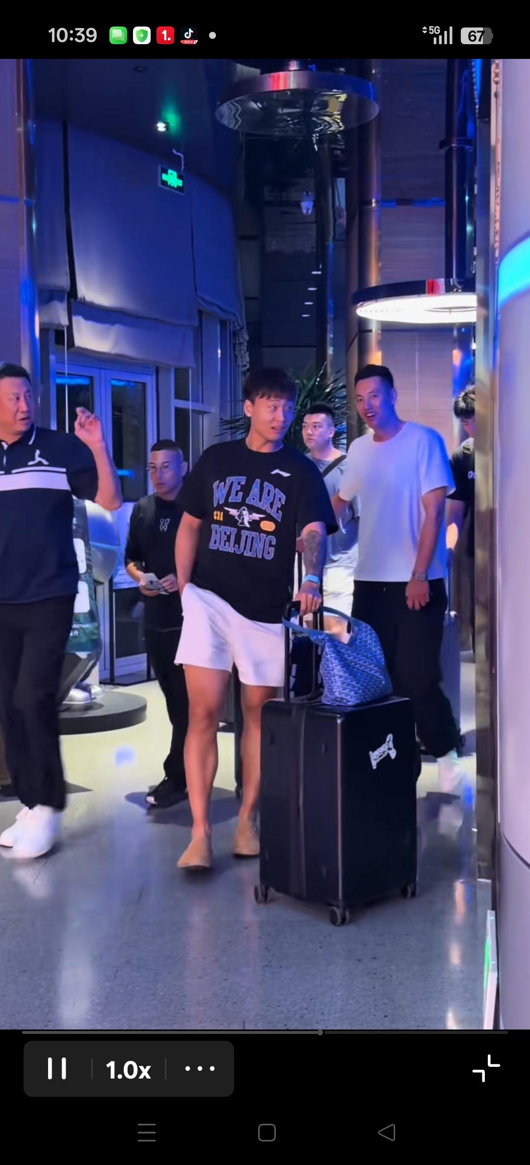 很久没有看见赵睿了，怎么感觉突然之间瘦了这么多？
是减重了吗？[比心][比心][