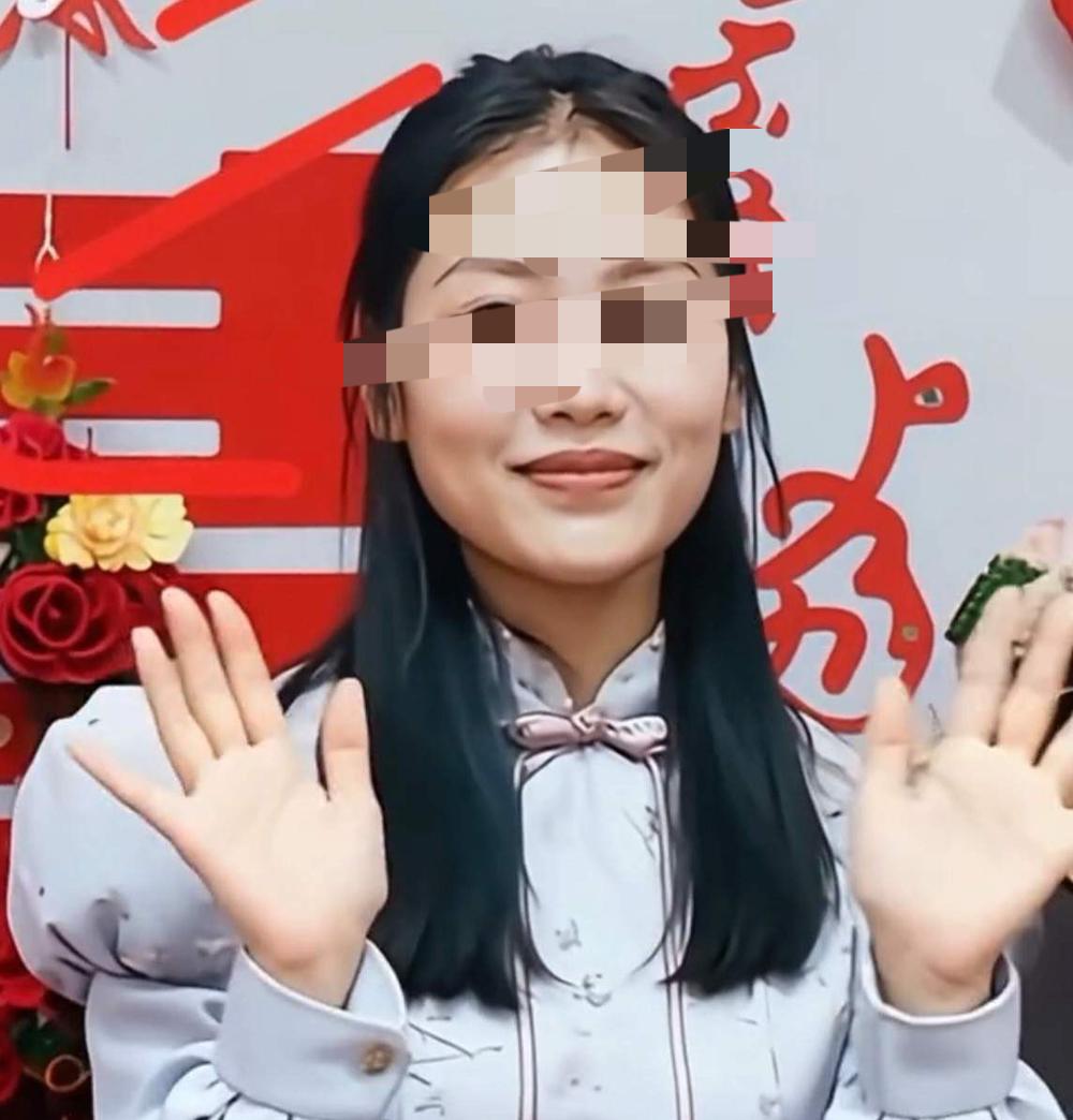 白三姐又可以活蹦乱跳了
    白三姐终于可以踏实了，金毛出事后，她与家人搬到外