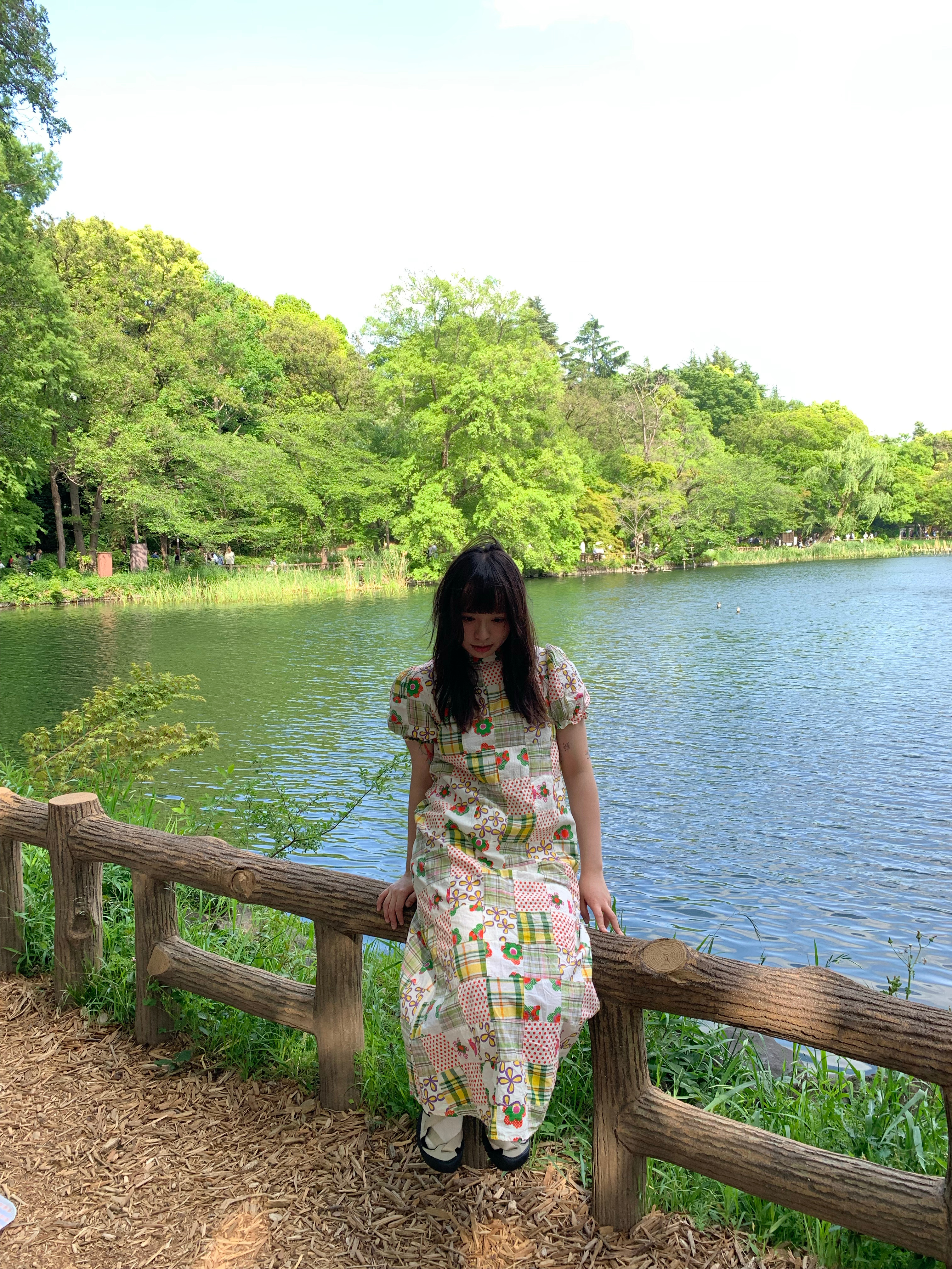 有人明天还放一天(｡･ω･｡)今天和毛毛狗去了吉祥寺 ​​​