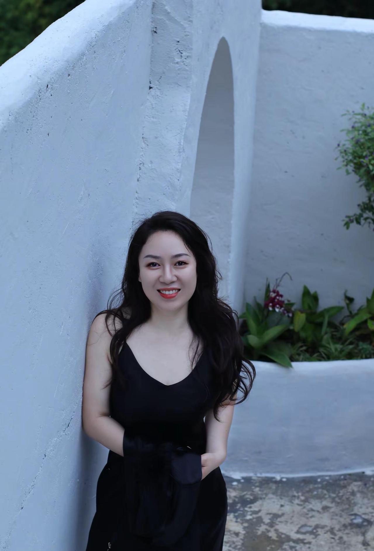 生活边角料，快乐小碎片，被镜头偏爱的一天。把快乐存进照片里。清冷感出片 治愈系黑