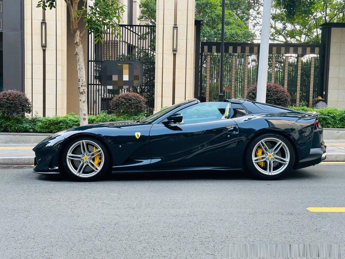 这个配色812 GTS 如何[doge]重要的是：21年精品 几千公里 高配置 