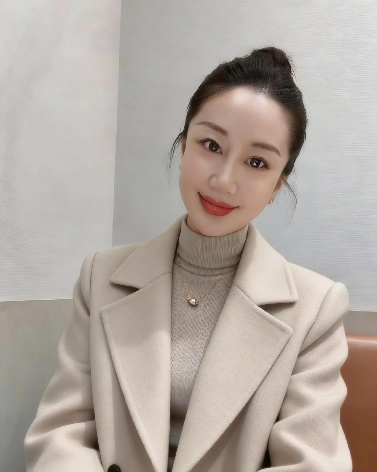 结婚真有那么好，
还用得着天天催吗？
抱着小孩多自由自在，这话我找茬都说不出来这