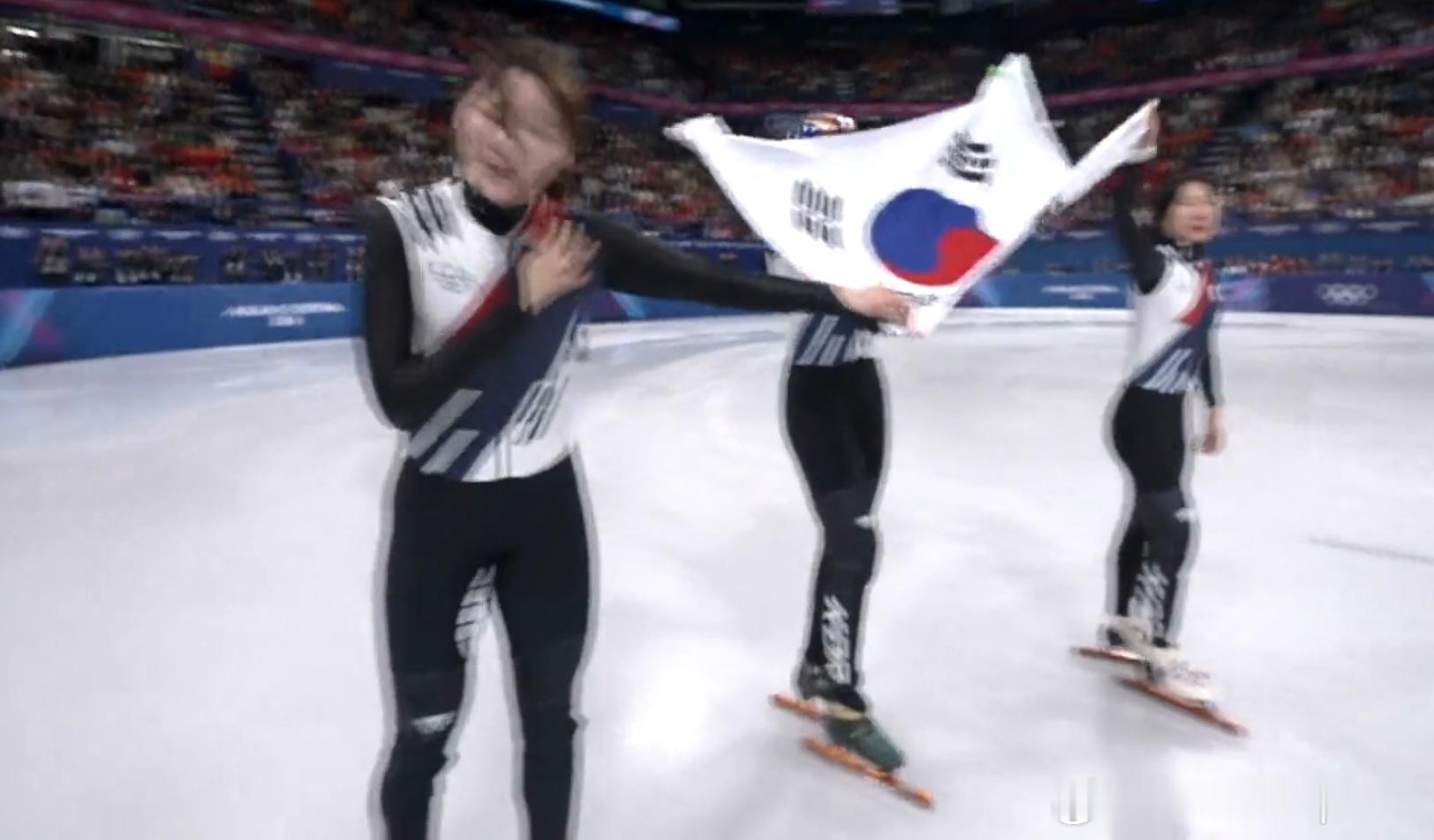 韩国短道女子3000米接力夺金什么破玩意棒子夺冠了… 大半夜看他们夺冠… 心好塞