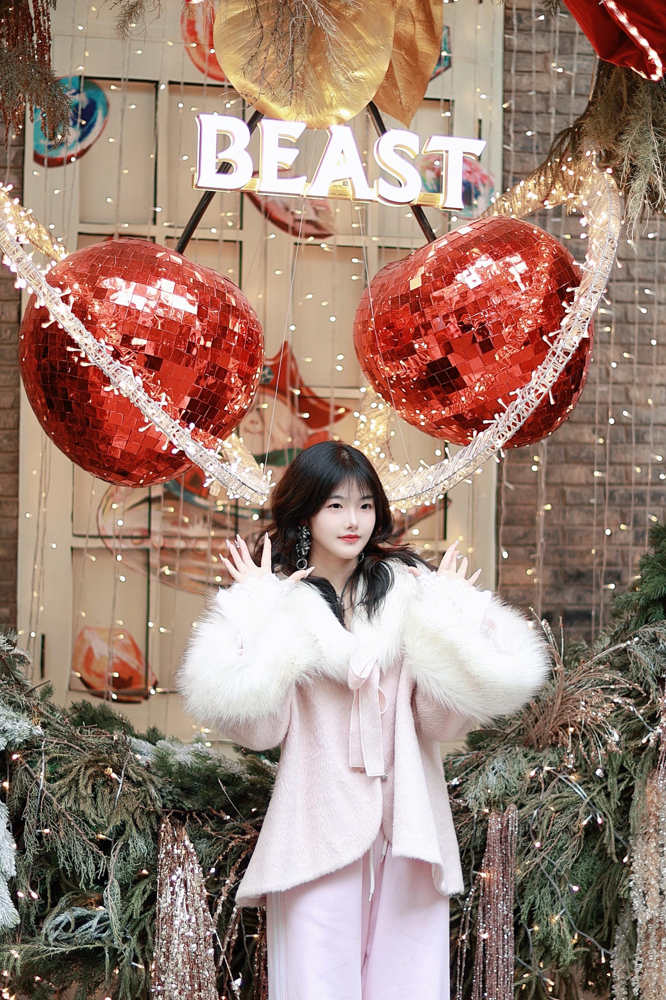 新年穿搭 红色系 毛呢大衣 新年装 粉红色