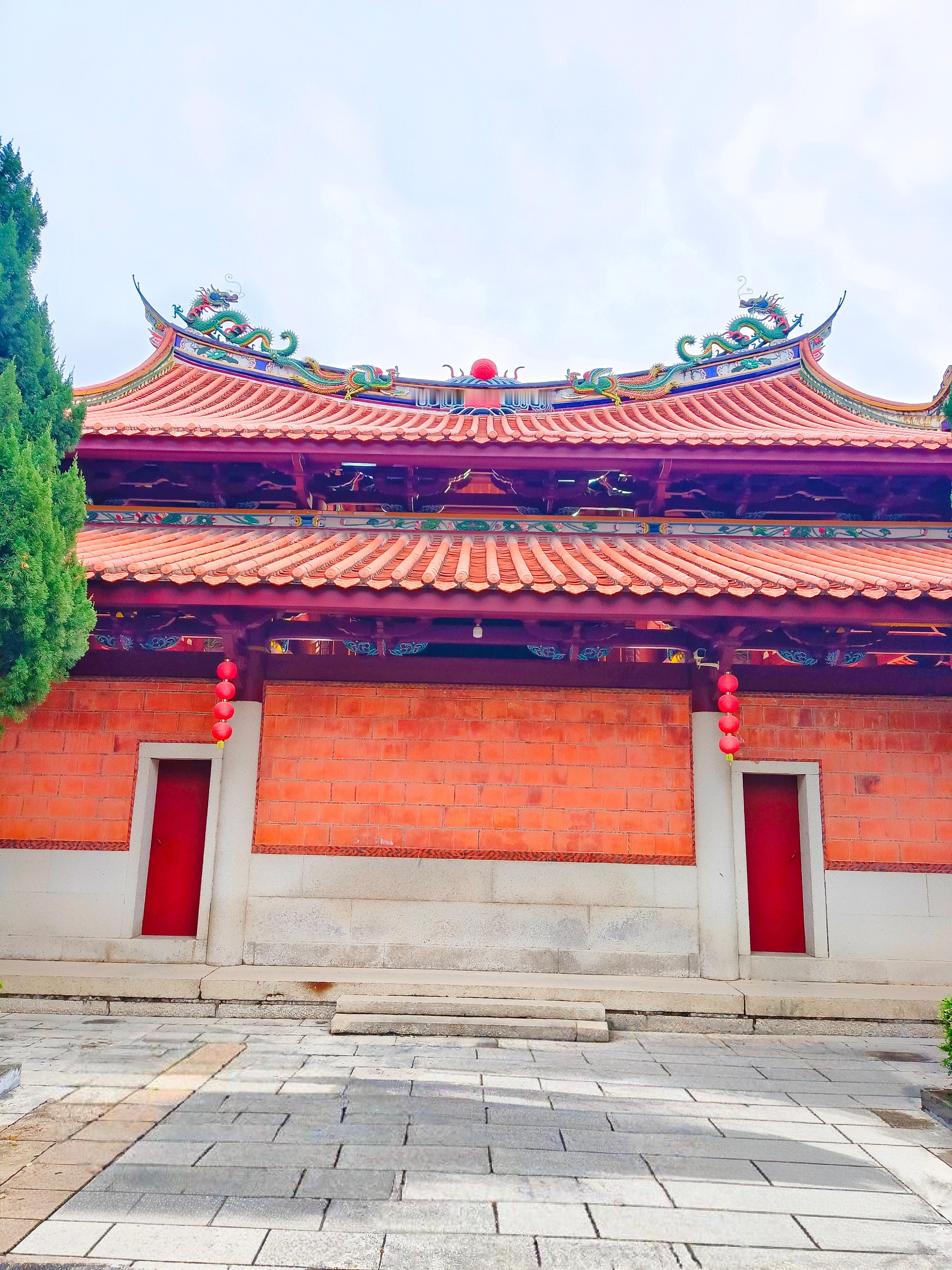 《承天禅寺》承天禅寺身居闽南三大丛林，是泉州刻在骨血里的佛国印记，一呼一吸间，皆