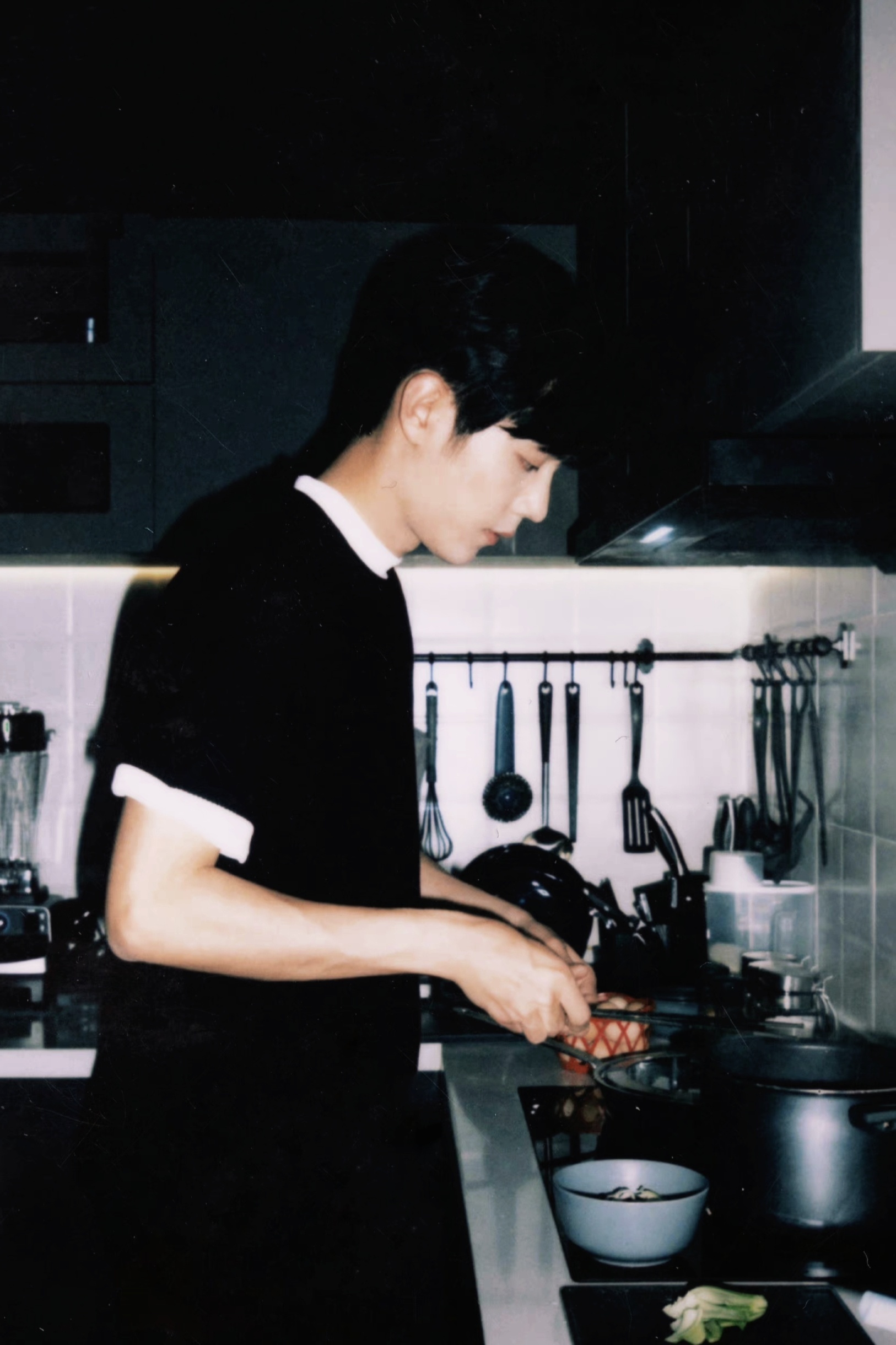 微博之夜投票初识他！是《陈情令》里那个鲜衣怒马、快意恩仇的魏无羡！我永远爱羡羡这