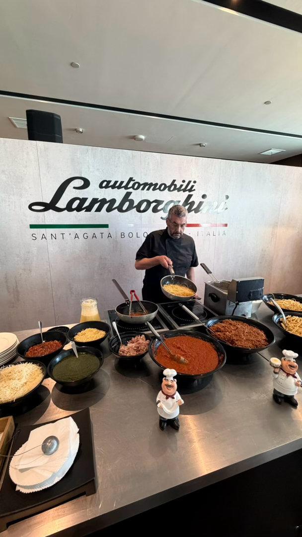 意大利人颠勺技术也不错 天津·V1天津国际赛车场汽车主题乐园