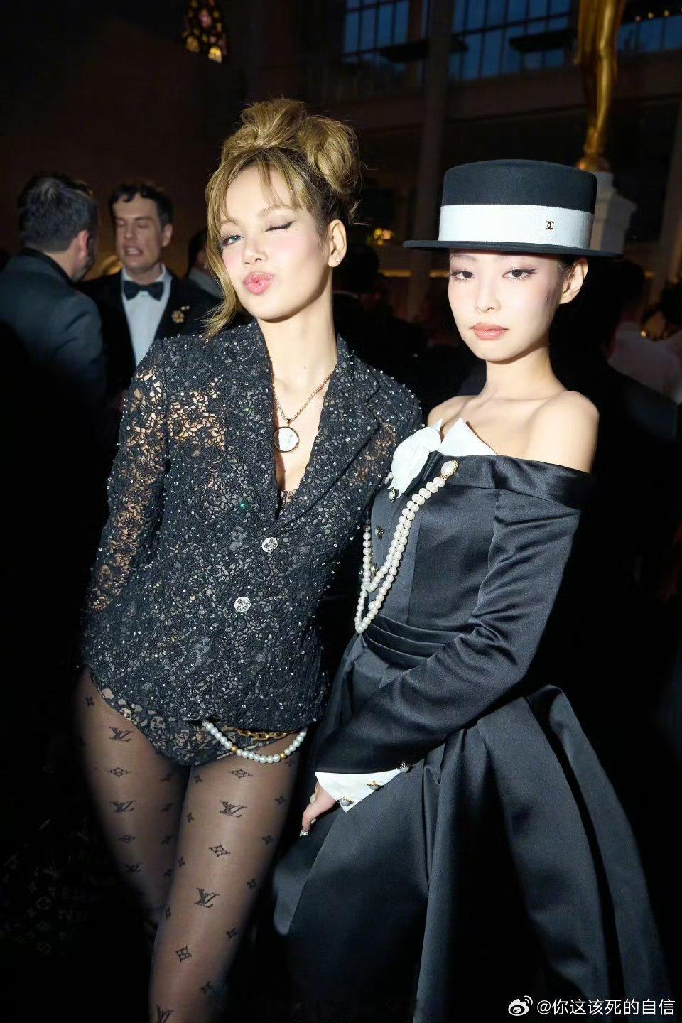 jennielisa内场合照jennielisa内场同框 好看！！！！ ​​​