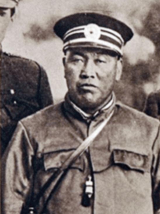 1925年，施从滨兵败被孙传芳部俘虏后，孙传芳决定立即斩决。军师杨文恺却反对，对