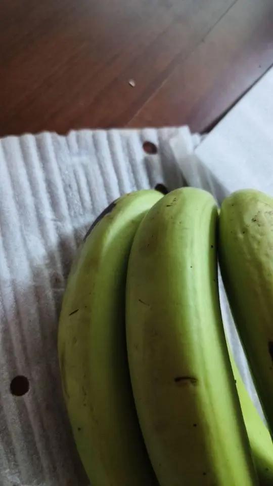 外观品相：放在室内自然存放两三天，皮还是绿的，但是肉已经很好吃了，不错