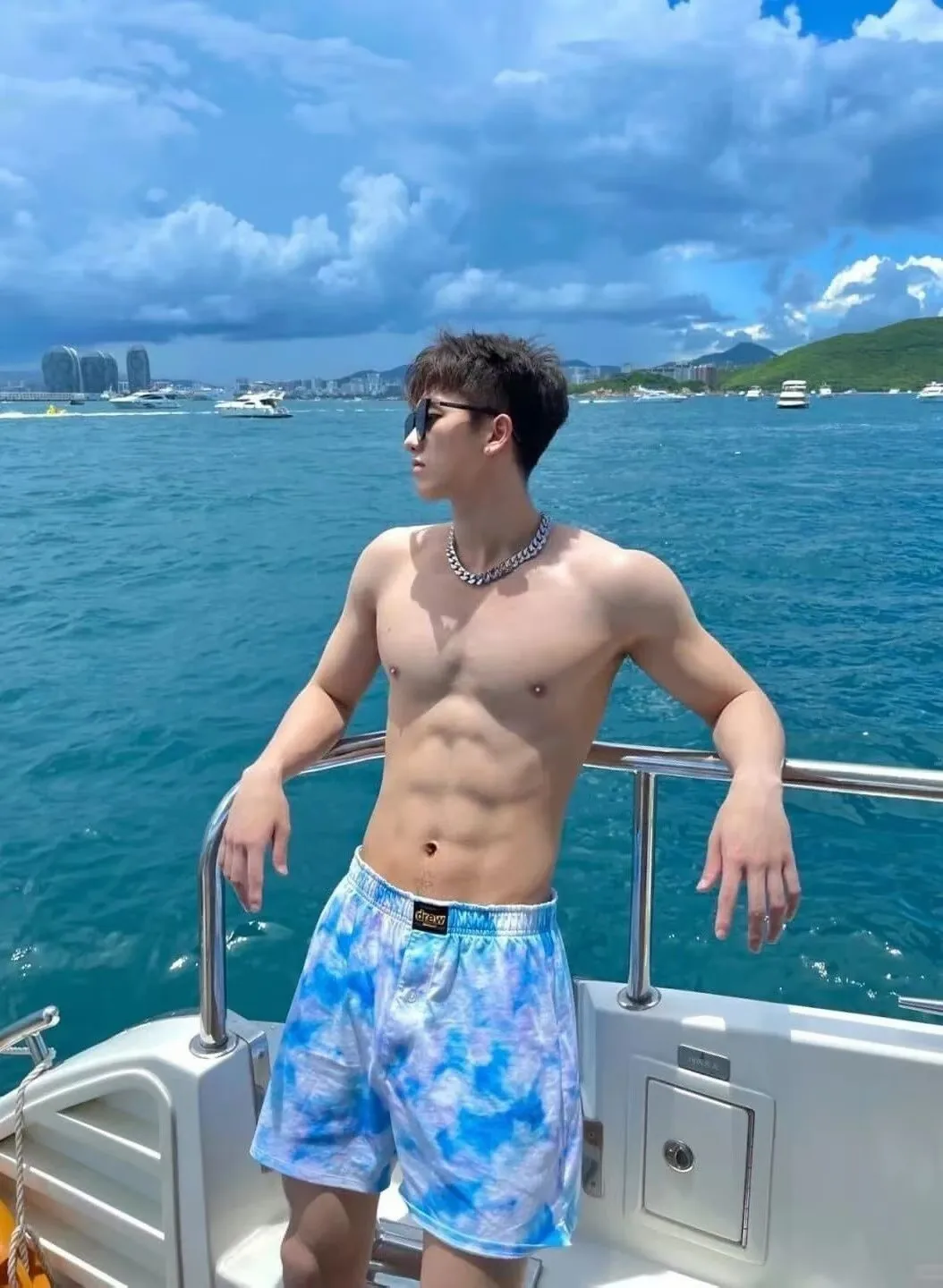出去出海了，阳光真好🌊