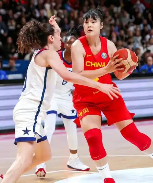 2026女篮世界杯分组出炉，东道主德国队直接哭晕在厕所。不仅没捞到好处，反而被塞