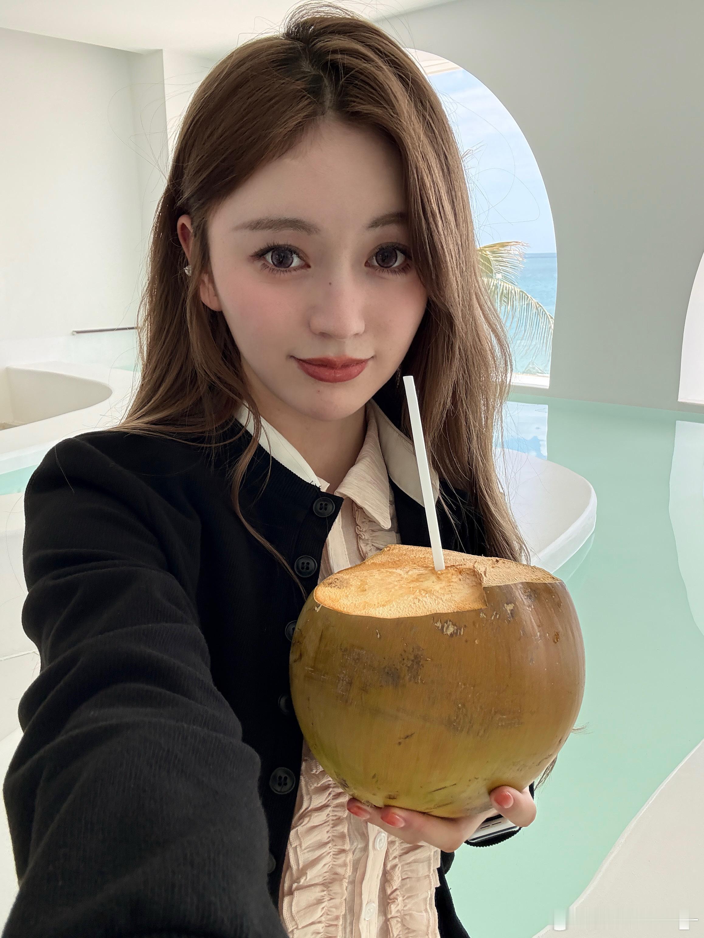 还是我聪明，出差北方太冷了同事去而我就是温暖的南方不过，三亚和深圳都有点热。额 