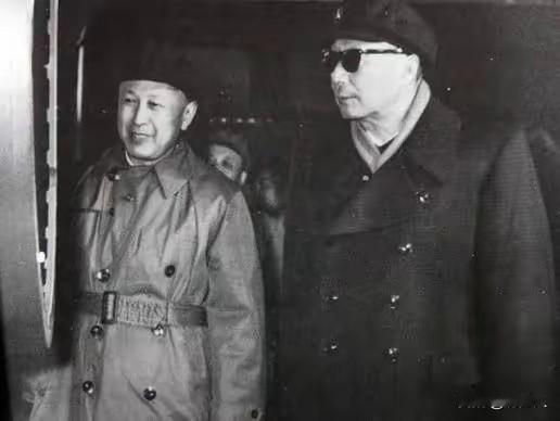 1956年，聂帅见钱学森坐蓝色豪车，当场脸色铁青，得知真相后全员沉默
 
一次，