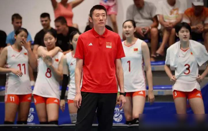 中国U18女排，进四强了。
赢了越南。

一个叫任思辰的姑娘，拿了全场最高的24