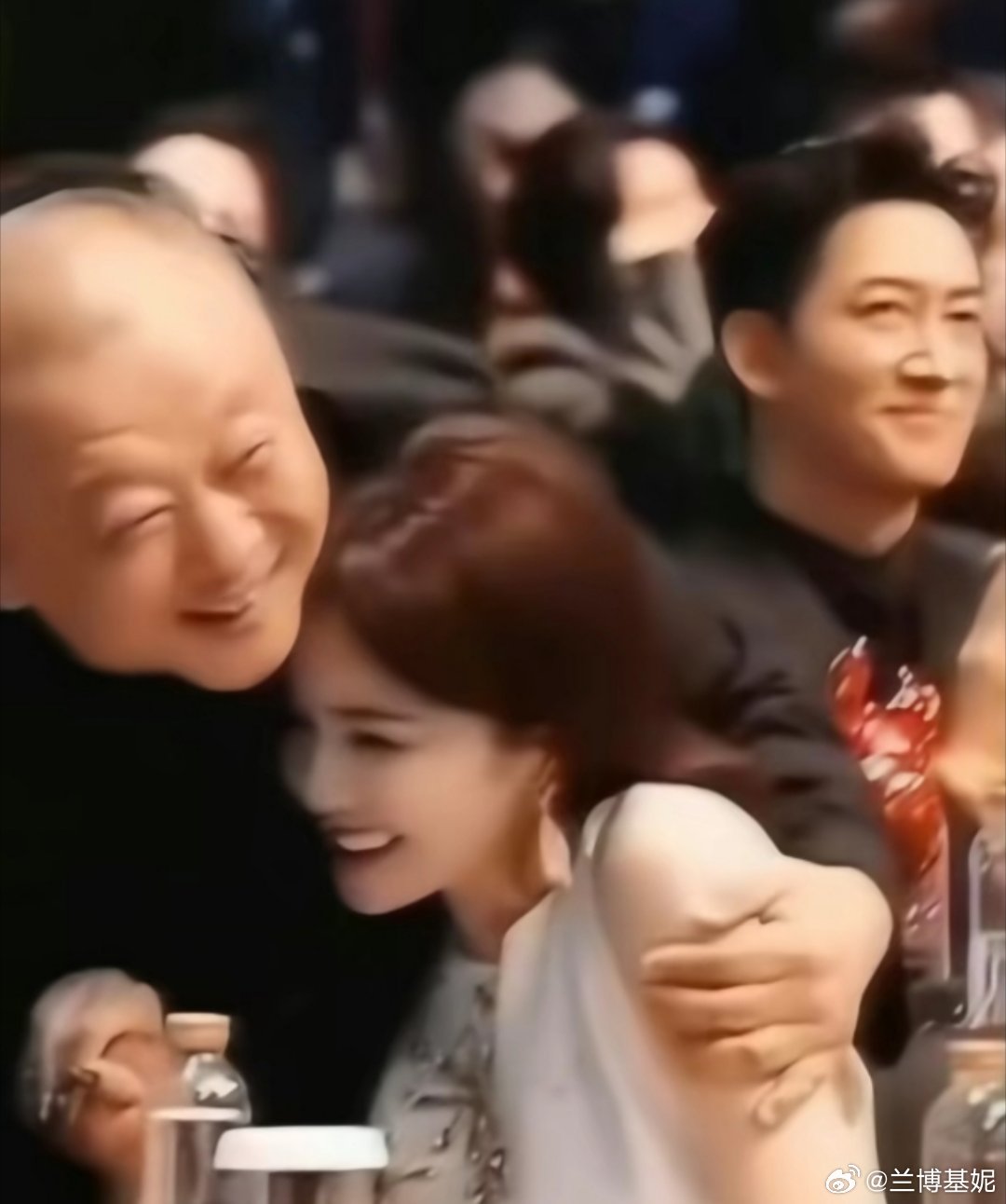 一张照片集齐我讨厌的3个人 