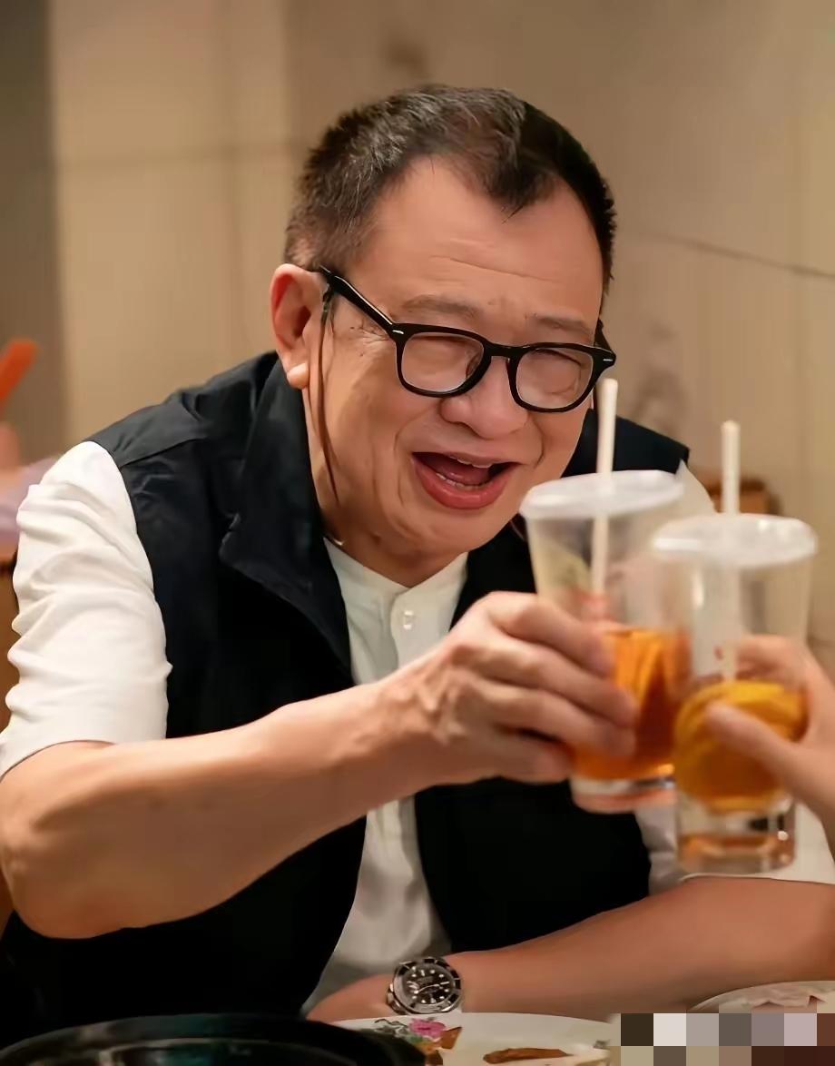 谁能想到，荧幕上自带“欢喜感”的TVB老戏骨许绍雄，说起人生感悟来竟这么戳心！
