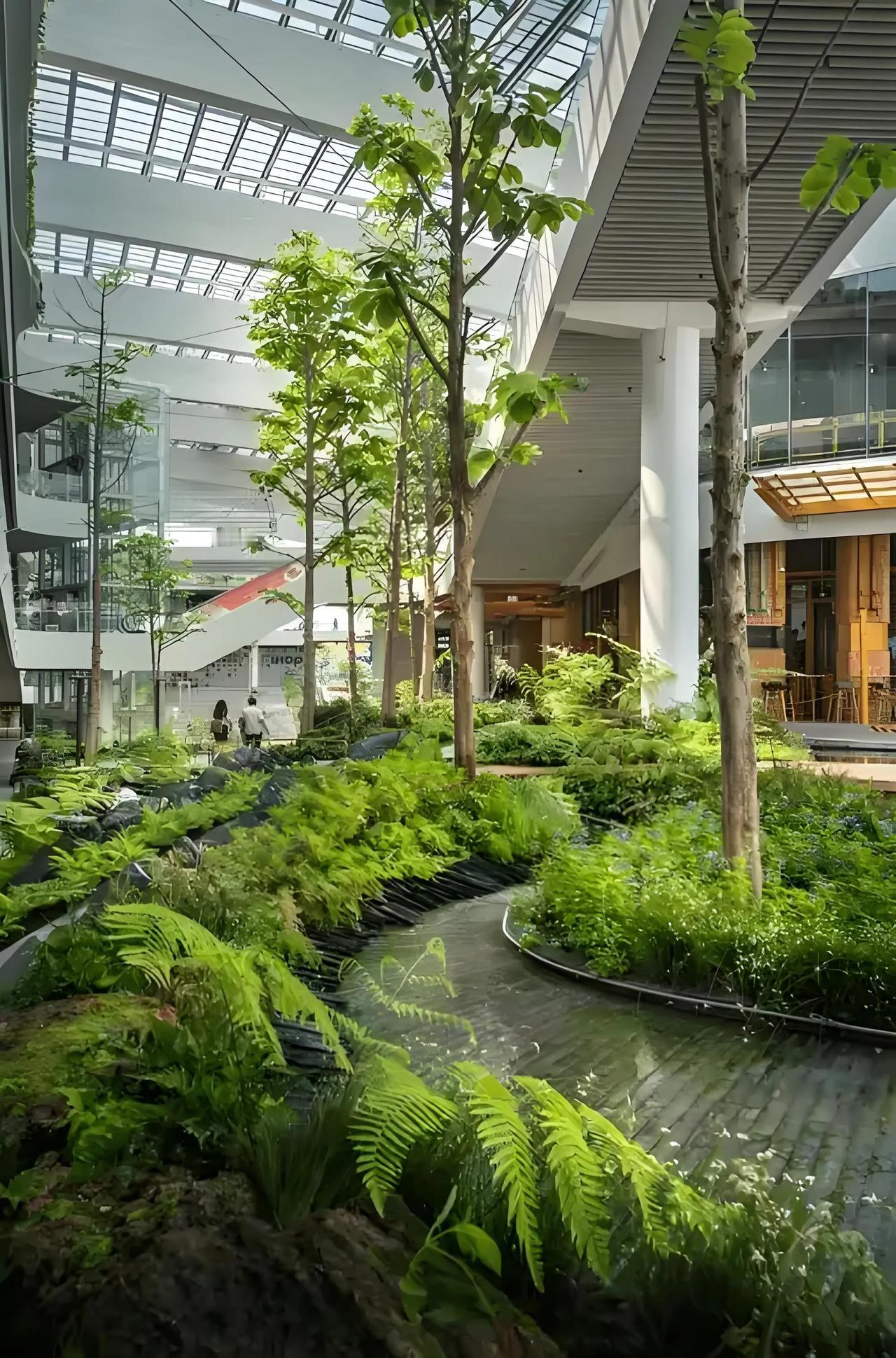 传统营销渠道已死！
昨天出门见一个朋友，他的公司是在本地做了20年的老牌税务所，