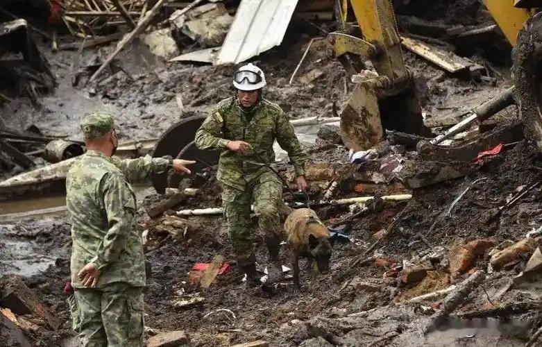 很多人好奇，泰柬双方怎么吵得快动手了？别人都是磨磨蹭蹭，翻过来吵过去，用“嘴炮”