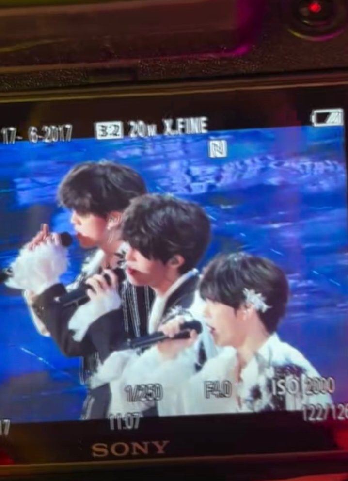 从其他家又收获左航小头小脸完美颌面红膏一则[兔子] ​​​