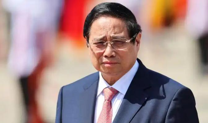 越南折腾了二十多年，绕着美日欧求了一大圈，最后还是得乖乖回头找中国修铁路。为啥？