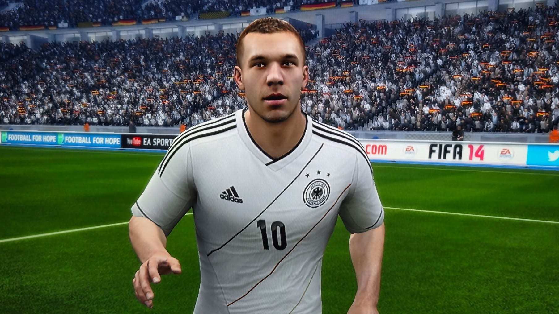 【时光机】还记得《FIFA 14》中的德国队球员造型吗？在《FIFA 14》评分