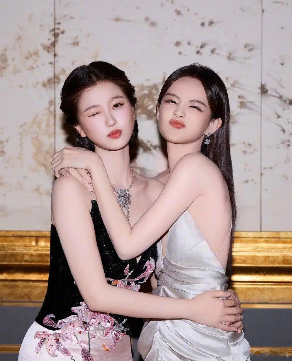 请不要把瘦脸开到最大吧 ​​​