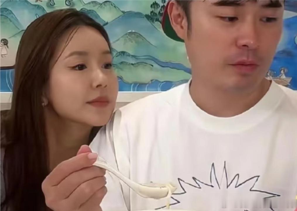 张子萱脑供氧不足张子萱这状态看着还是元气满满的，没想到有脑供氧不足这情况诶…幸好
