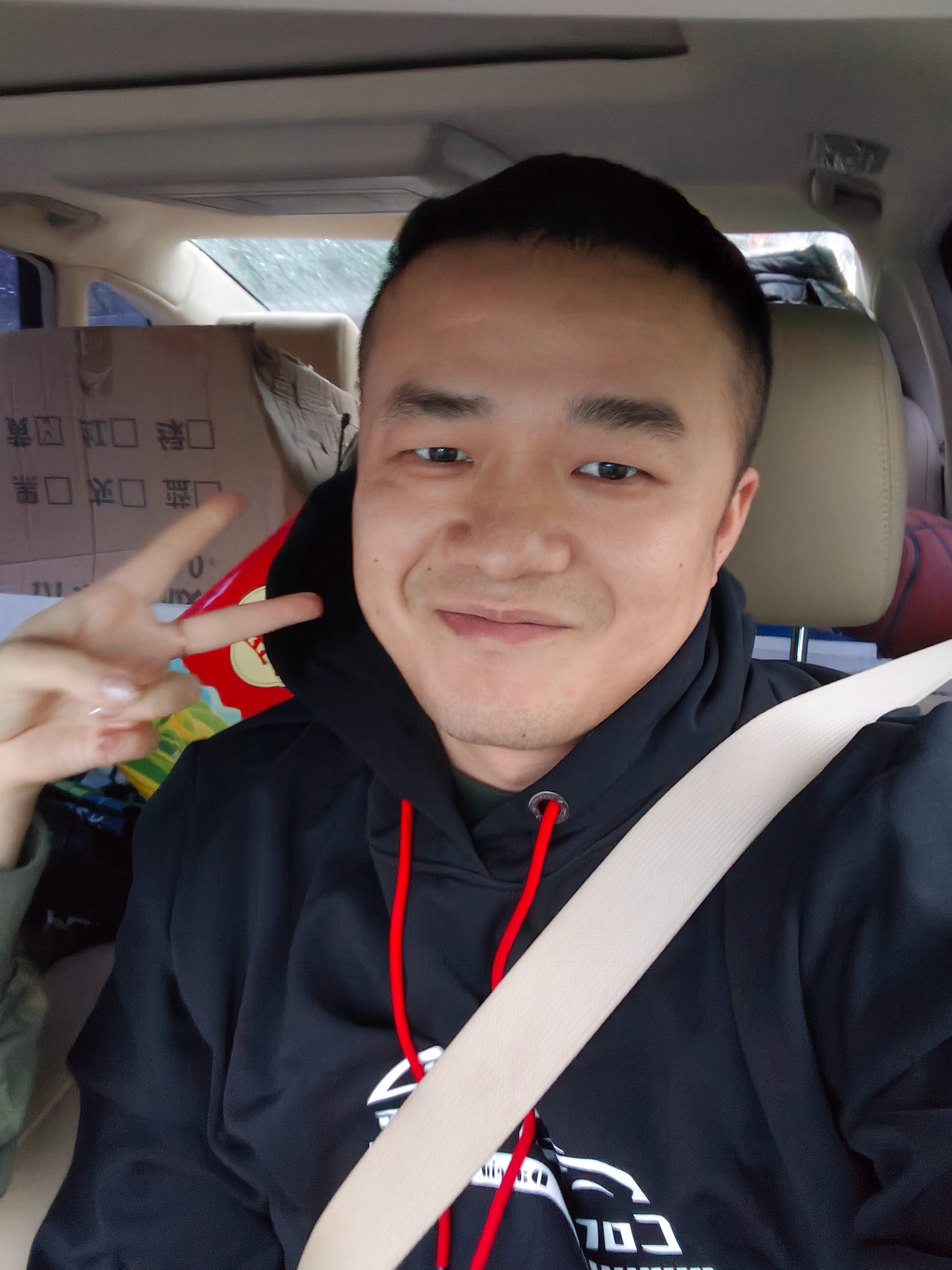 去小米YU7发布会现场的路上，我总结了一个规律。小米只要开发布会，大概率就会下雨