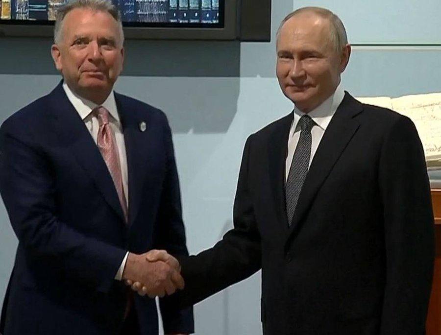 《华尔街日报》报道，普京亲自挑选维特科夫作为与美国的主要谈判代表。 

沙特王子