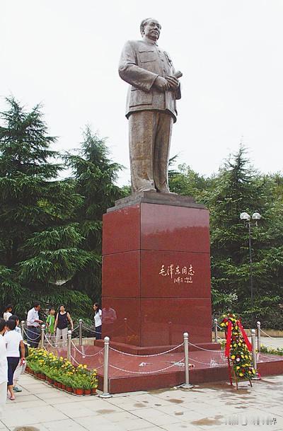 毛主席的良师益友盘点
 
毛主席的成长之路，离不开良师指点方向、挚友并肩同行，不