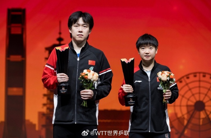 #王楚钦孙颖莎领奖官方照片#官方发布混双决赛及颁奖典礼照片。#王楚钦孙颖莎颁奖典