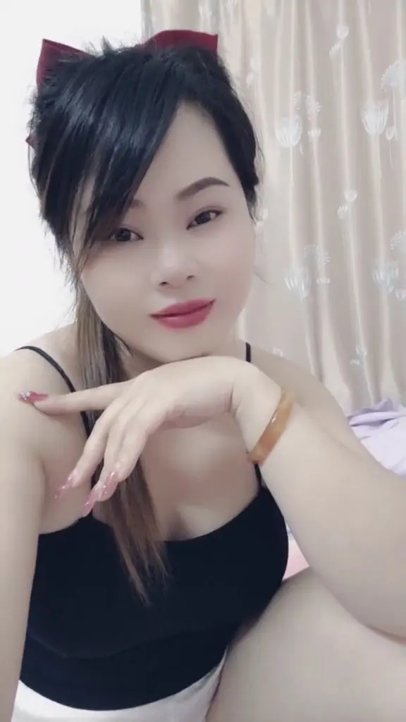 今天11月7号立冬了，有人在等冬天的第一杯奶茶，有人在等冬天的第一顿火...