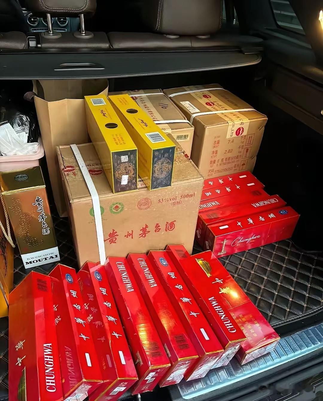 端午节还有一个星期就到了，又是人情世故，礼尚往来的节奏啊！满满的一车情投意合！