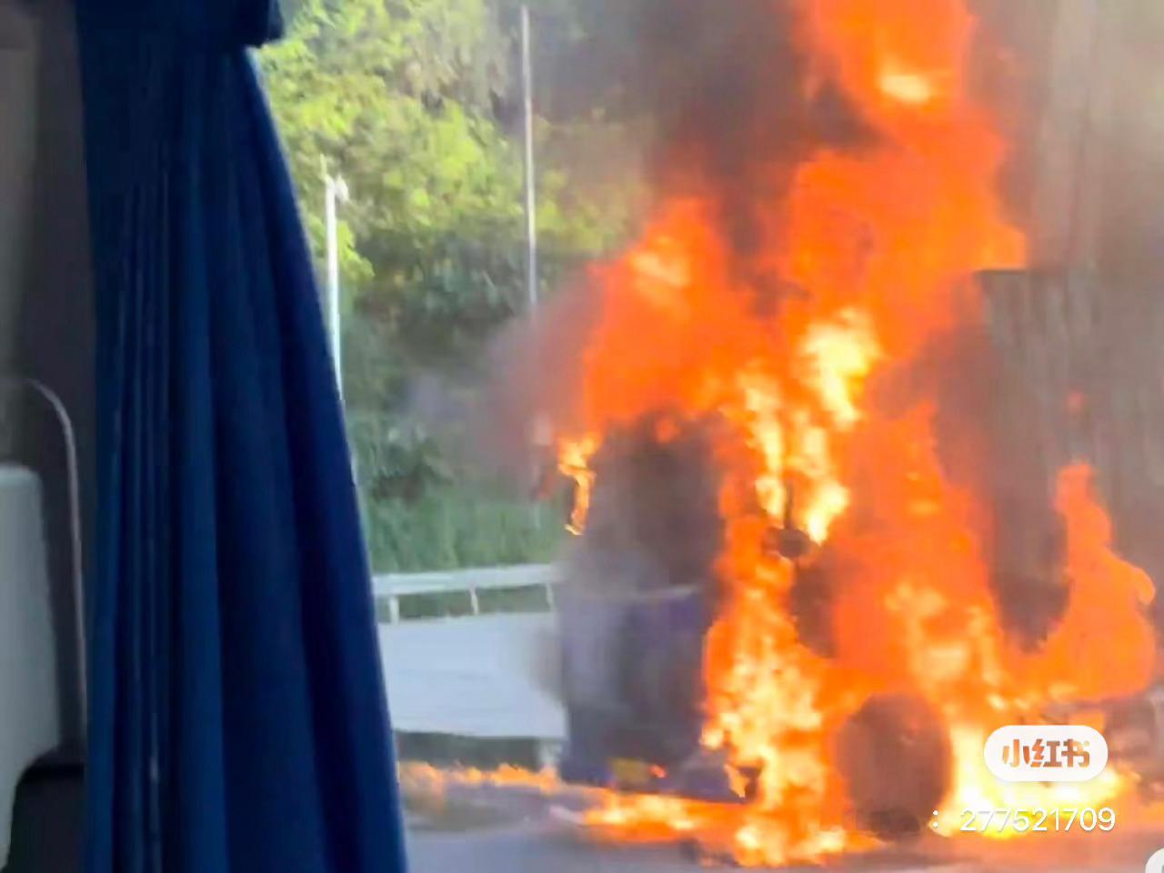 南坪怎么又着火了这次是货车 