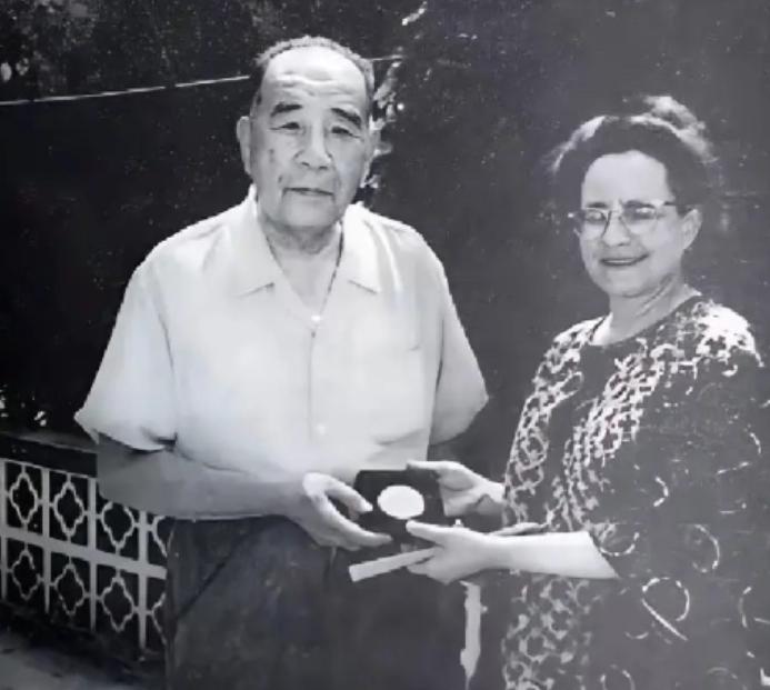 1976年唐山大地震前，专家预测，河北可能会发生地震，青龙县一把手冉广岐得知后，