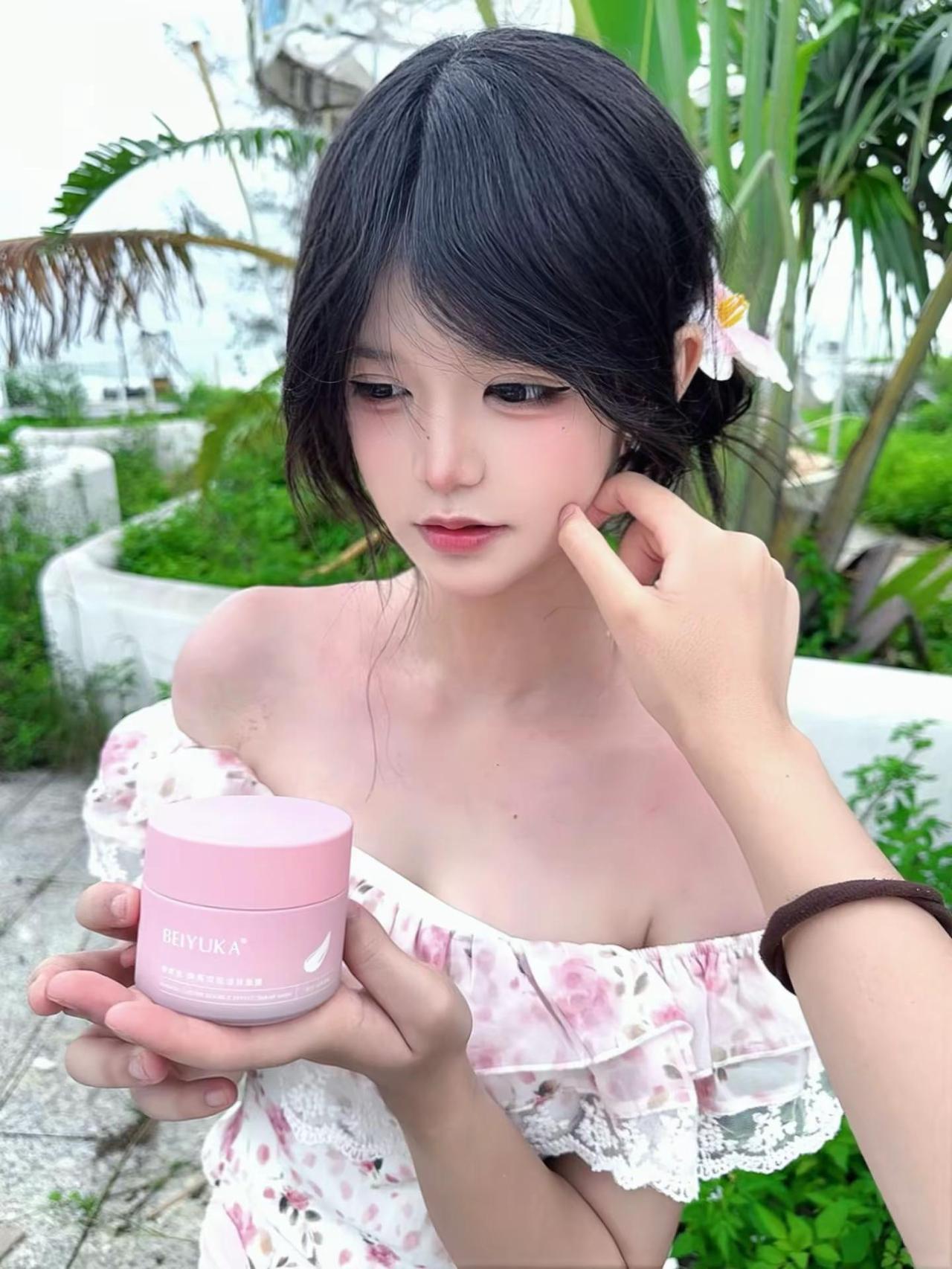 渴望白是少女时代的淤青