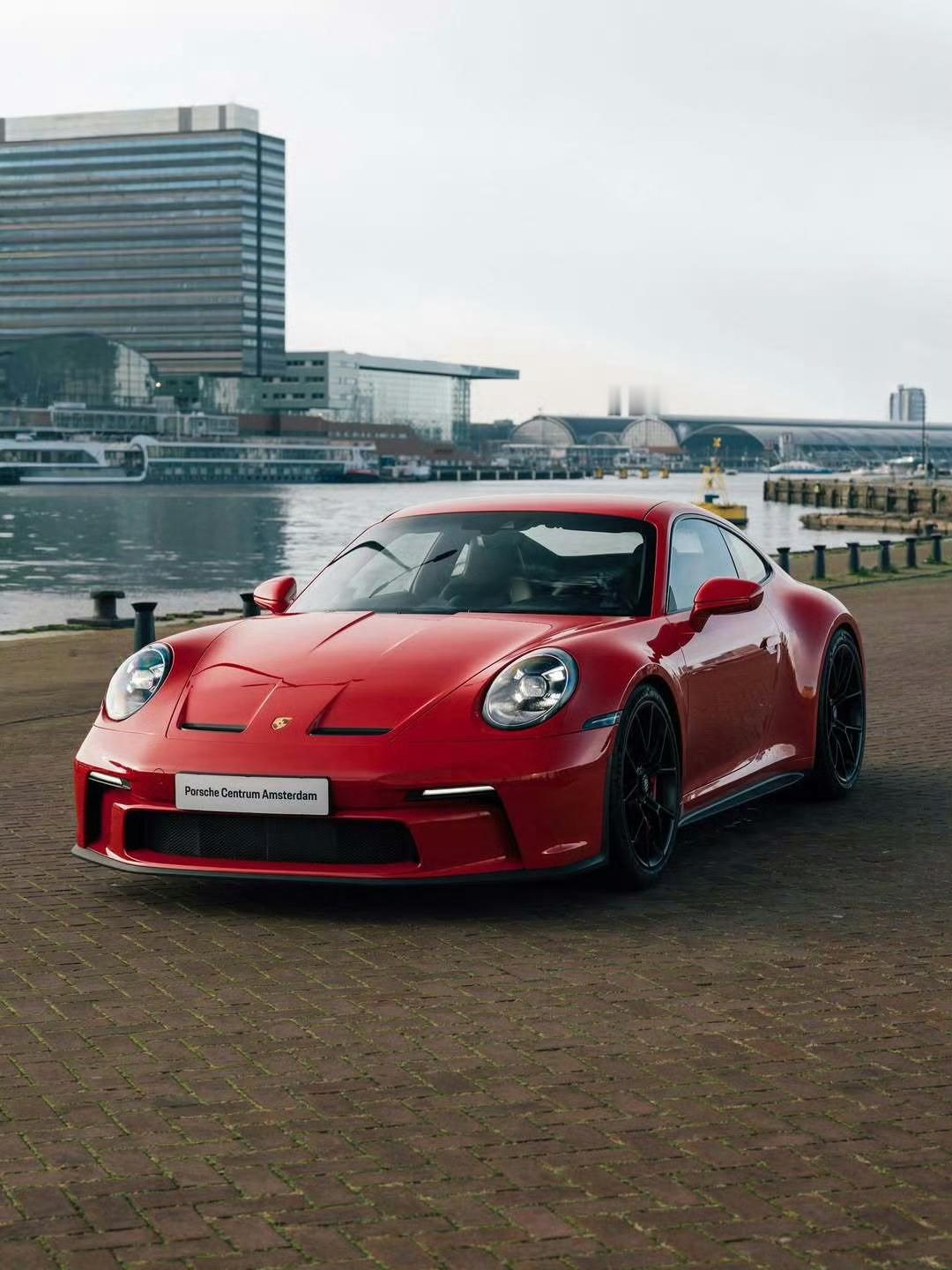 保时捷 911 GT3 Touring 