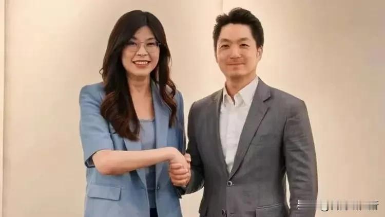 不错！国民党确实不一样了

7月25日，国民党举行全代会
同时举办大游行反对“毒