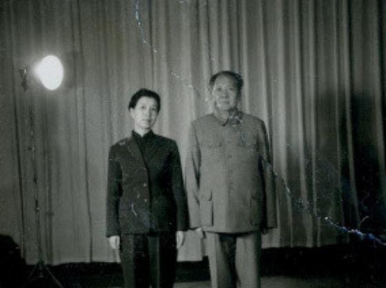 50年代，秘书不愿去叫周恩来，江青恼火：这是你的意思还，是总理的意思？

20世
