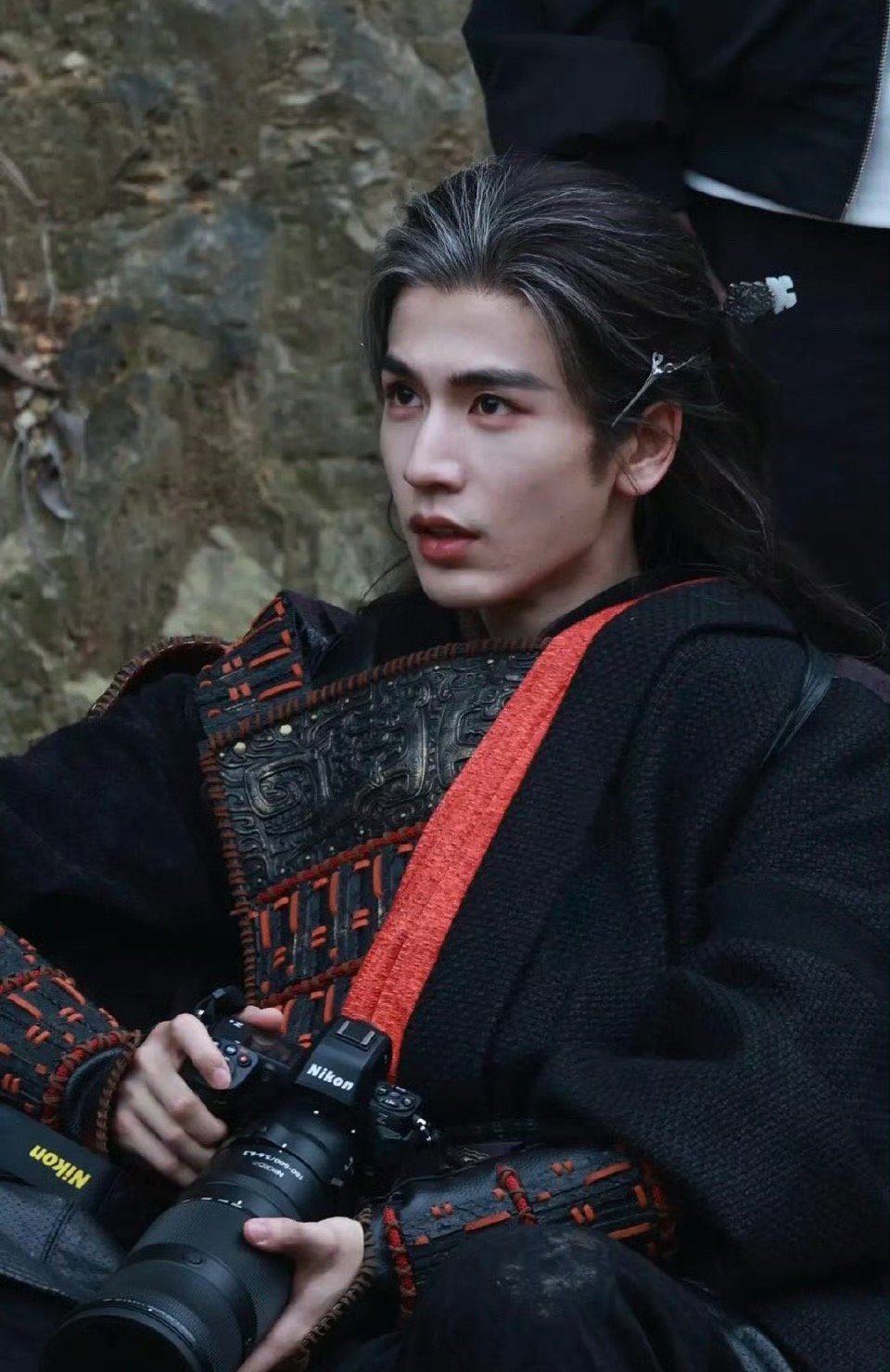 张凌赫生图太狠了，代拍别针对了他了 