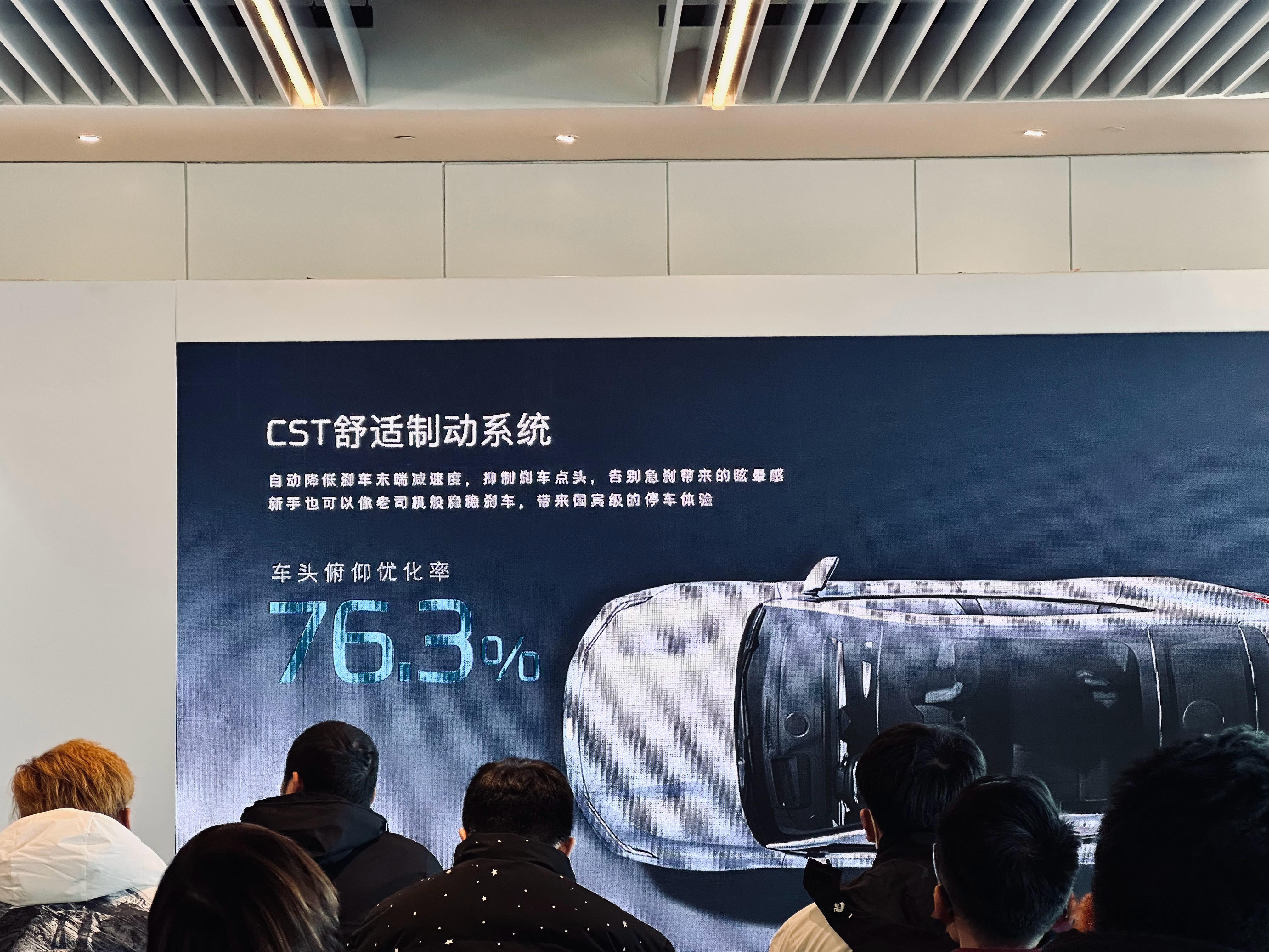 #现代汽车高管称永远比中国车更高端#“永远”有多远？在当下，韩国车在国际市场确实