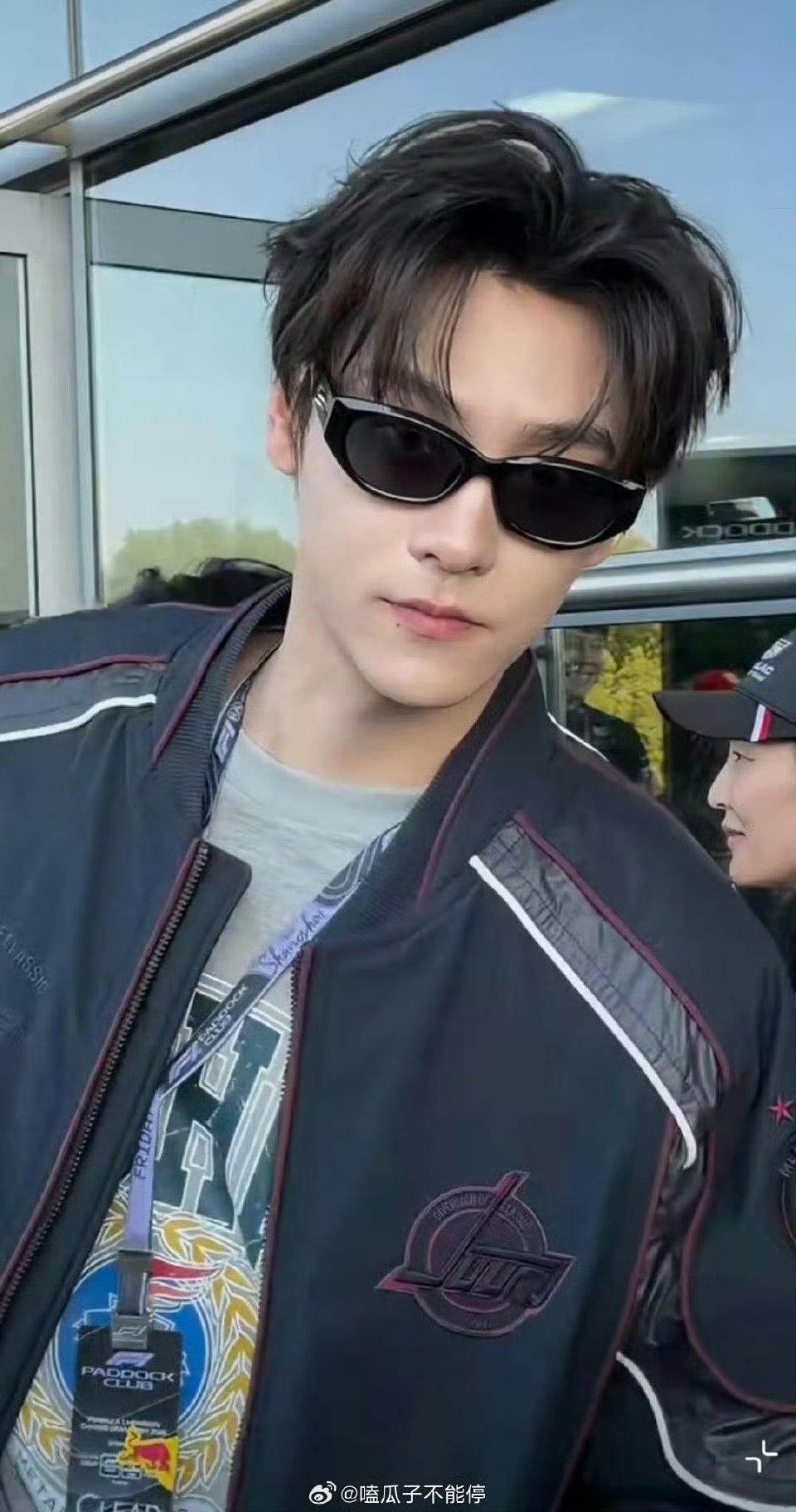 田栩宁胡一天周柯宇上海F1活动路透小合集，穿着赛车服开赛车的样子也太帅啦 