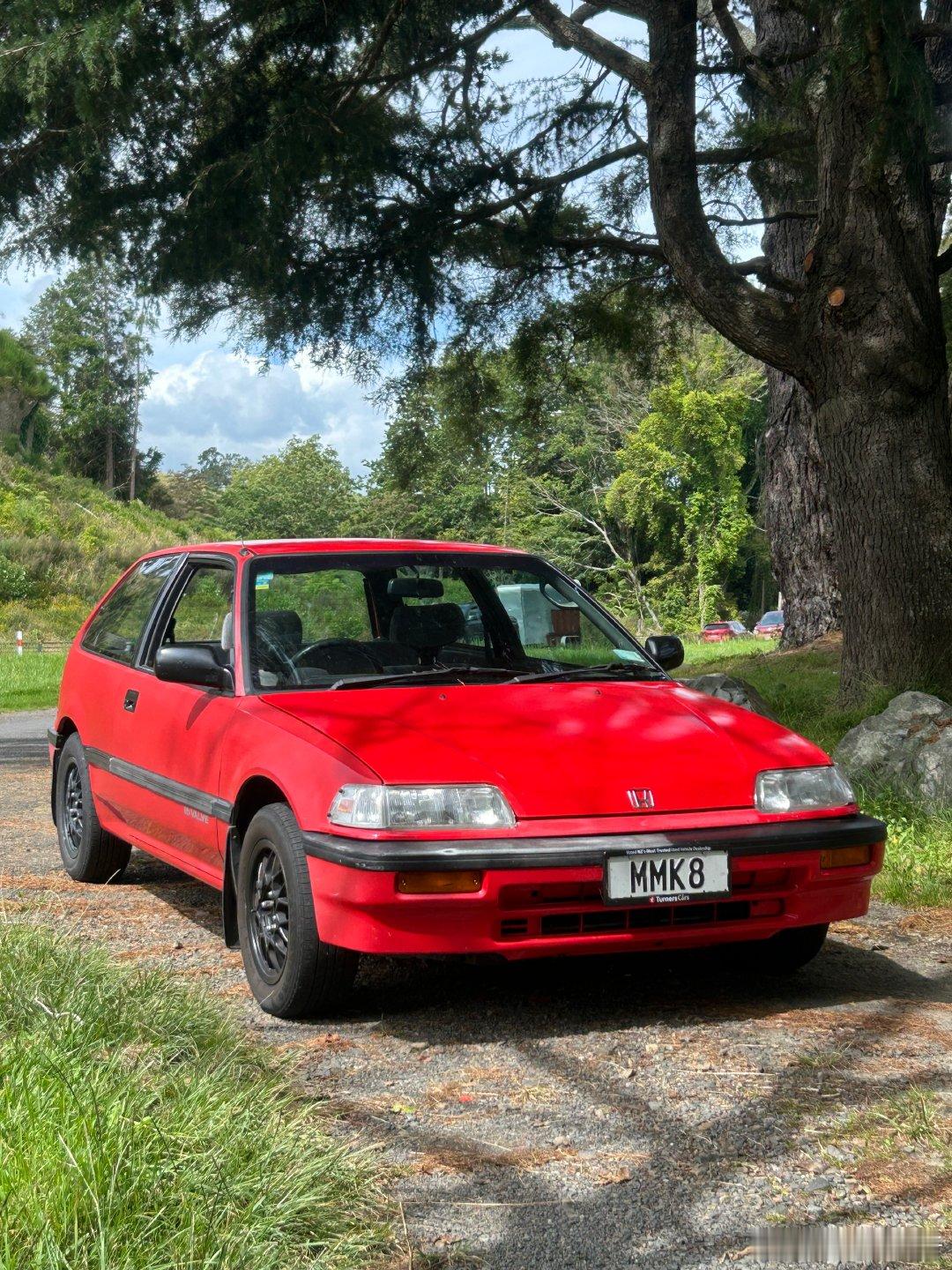 喜提37岁小破车。人生中第一辆没有任何一块电脑板的汽车，在智能时代应该算得上绝对