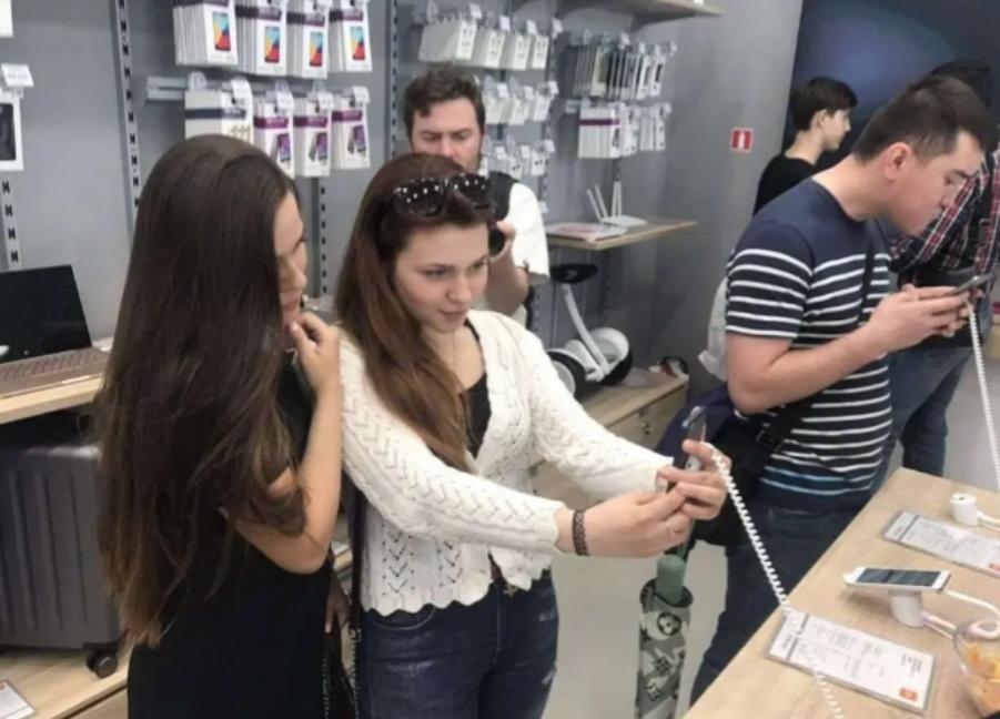 为什么欧美会把俄罗斯那么大的市场直接让给东大？其实西方的想法很美好，但现实很残酷