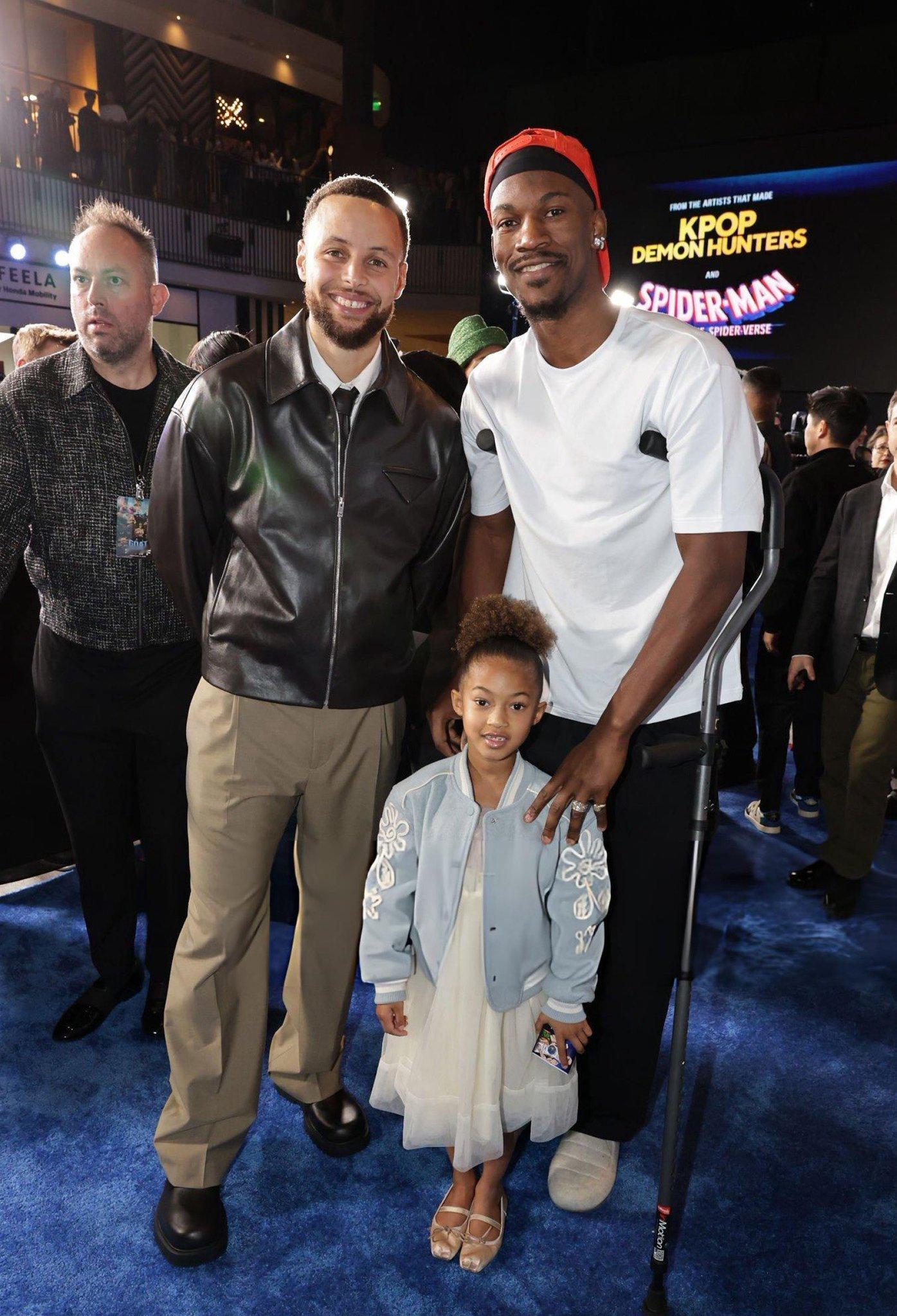 一些合影金州勇士超话创作官