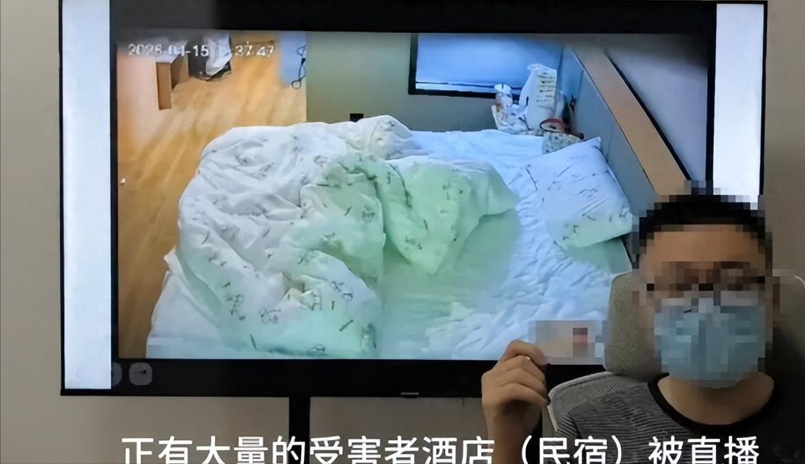 天哪谁还敢去开房？安徽合肥，在一家学校附近，有两个学生进入民宿开房，他们在房间内